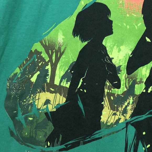 Anime Fantasy Magical Amulet Shield Warrior Green Shirt Men Size Medium - Picture 3 of 12